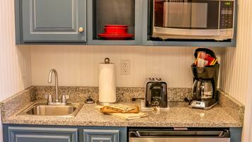 Microwave, coffee/tea maker