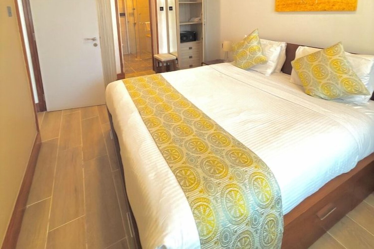 1 habitación y caja de seguridad en la habitación 