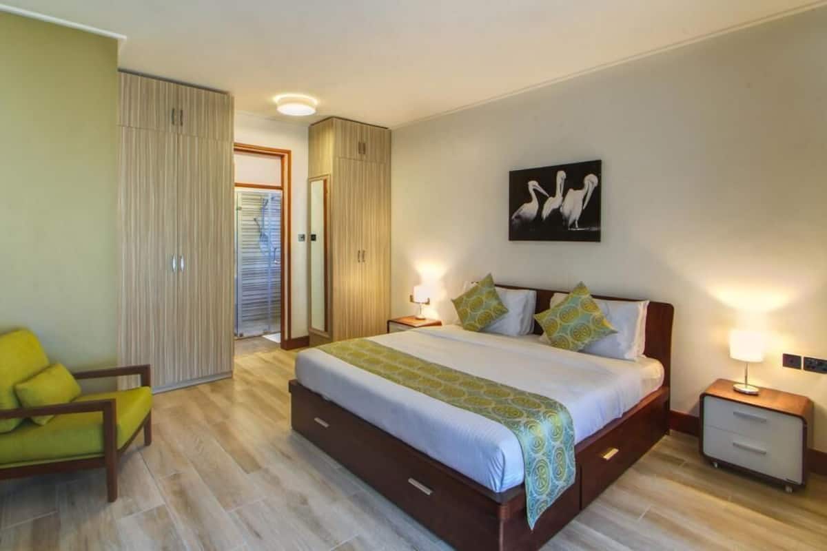 1 chambre, coffres-forts dans les chambres, fer et planche à repasser