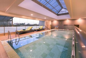 Una piscina techada