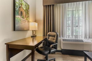 1 chambre, coffres-forts dans les chambres, bureau