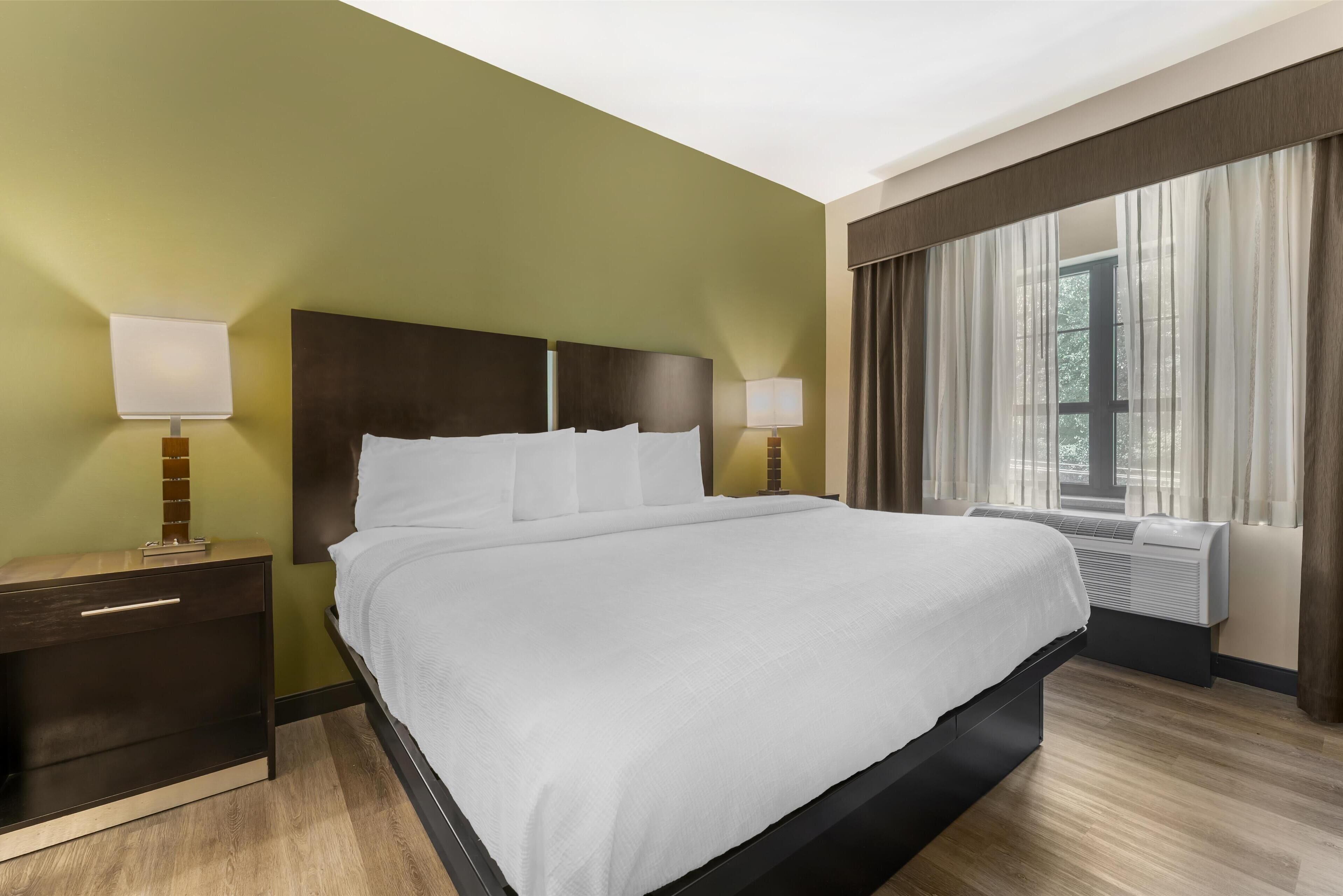 1 bedroom, in-room safe, desk, laptop workspace