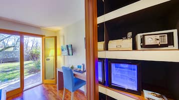 Executive-Doppelzimmer, 1 Schlafzimmer, eigenes Bad | Hochwertige Bettwaren, Minibar, Zimmersafe, Schreibtisch