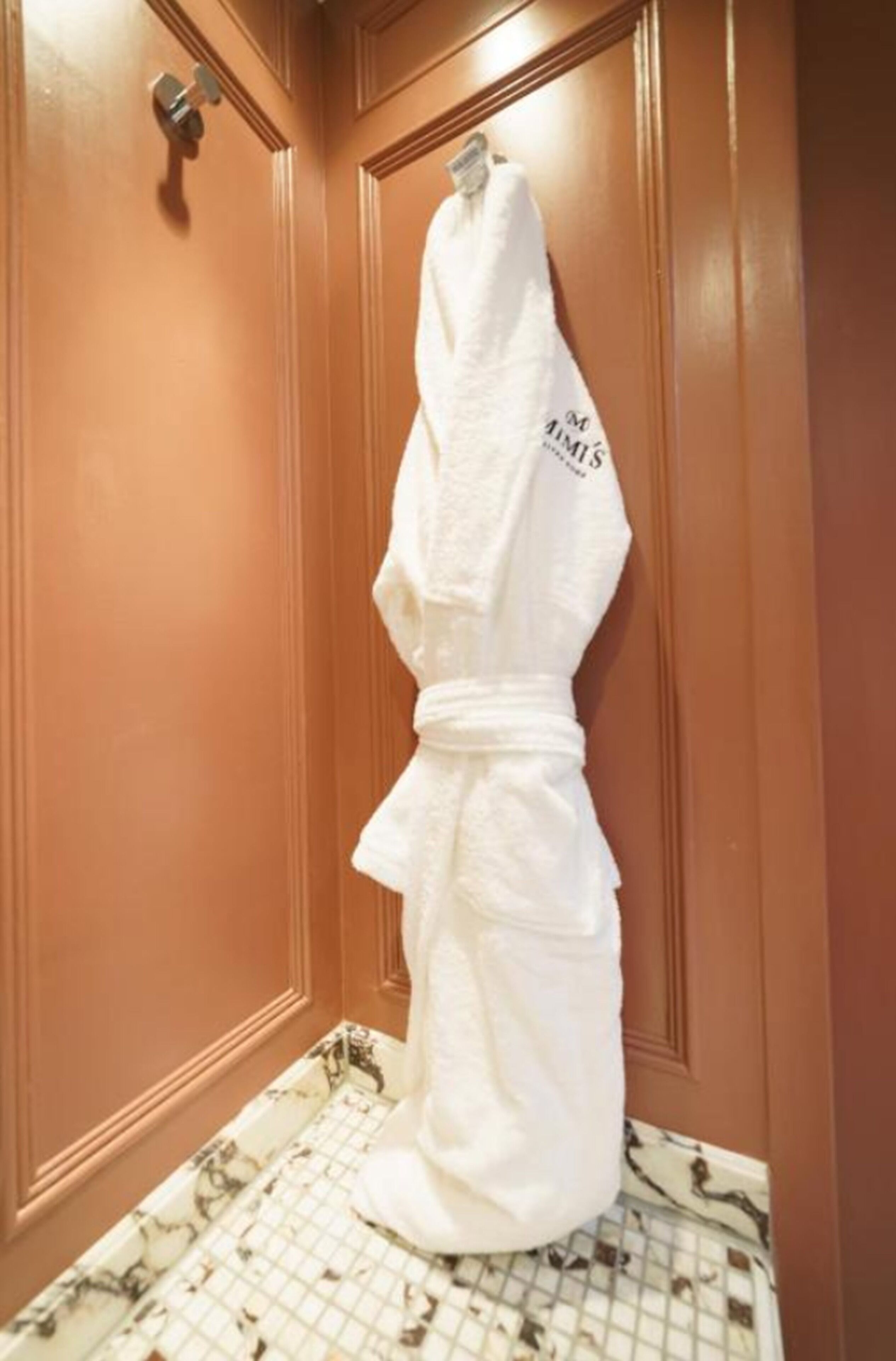 design studio suite, 1 king bed, kitchenette (annex, 70 m away) | 1 bedroom, frette italian sheets, premium bedding