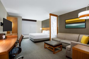 Quarto, 1 cama King e sofá-cama | Roupas de cama premium, edredons de pluma, escrivaninha