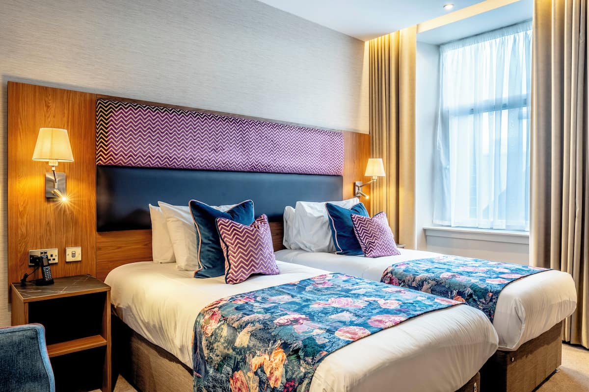 Superior Double or Twin Room | Soundproofing, iron/ironing board, free WiFi, bed sheets