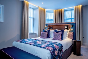 Superior Double Room, 1 King Bed | Soundproofing, iron/ironing board, free WiFi, bed sheets - Star Hotel (Kingussie)