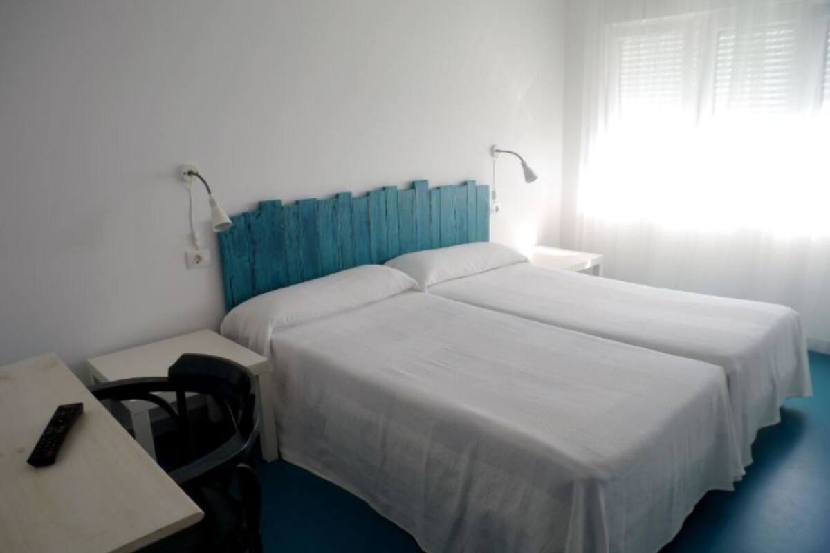 Desk, free cots/infant beds, free WiFi, bed sheets