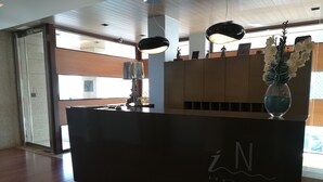 منصة إجراءات تسجيل الوصول/المغادرة