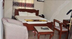 Frigobar, cofres nos quartos, Wi-Fi de cortesia
