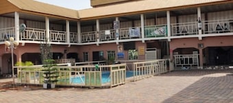 Keviz Hotel