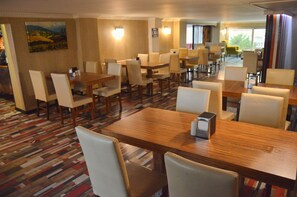 รวมอาหารเช้าแบบบุฟเฟ่ต์ ทุกวัน