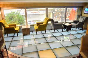 บริเวณนั่งเล่นที่ล็อบบี้