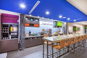 Desayuno continental incluido todos los días 