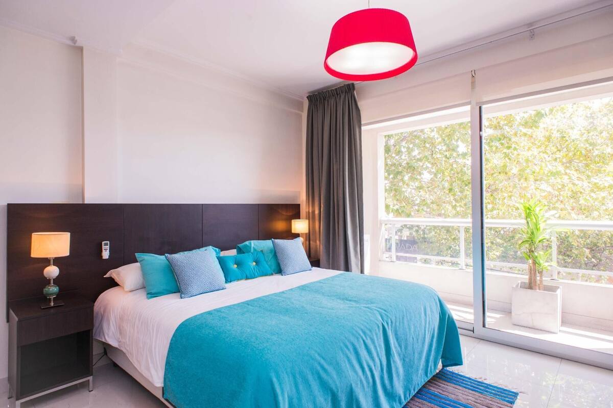 Ropa de cama de alta calidad, cubrecamas y colchones con pillow-top 