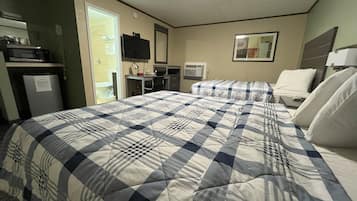 Escritorio, wifi gratis y ropa de cama
