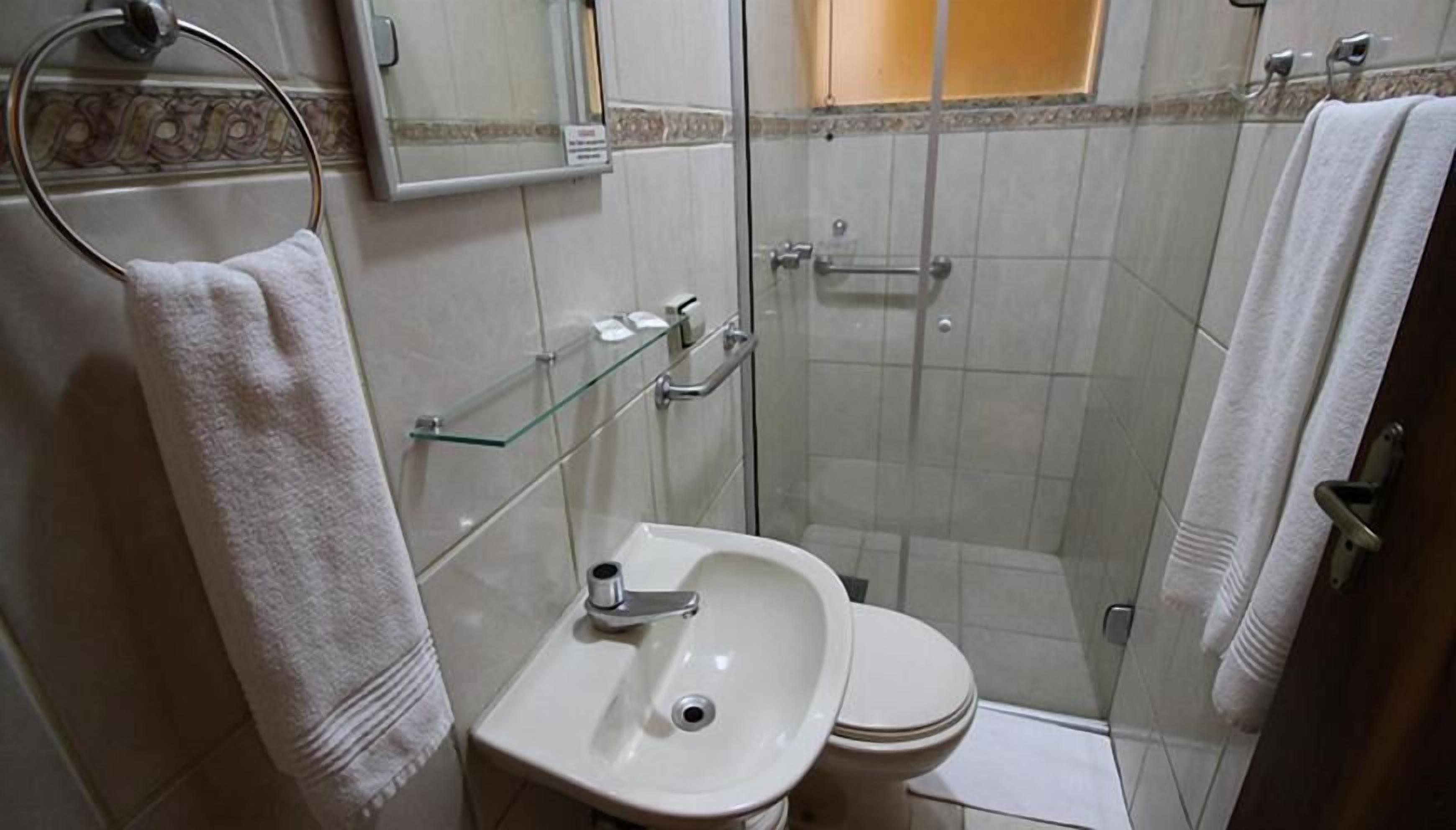 shower, free toiletries, towels