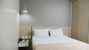 ห้องลักซ์ชัวรี่ดับเบิล | มินิบาร์, โต๊ะทำงาน, Wi-Fi ฟรี
