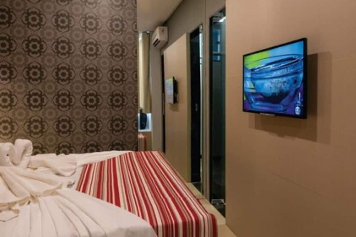 Minibar, escritorio y wifi gratis