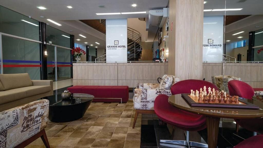 breakfast, lunch and dinner served