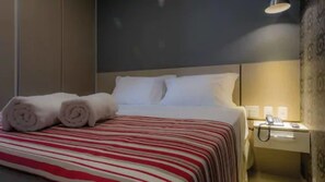 Minibar, bureau, accès au Wi-Fi (inclus)