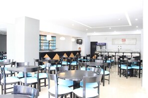 Dining - Hotel Doral (Panama City)
