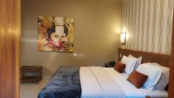 Minibar, desk, free WiFi, bed sheets