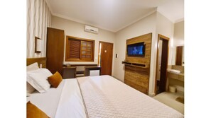 Camera Luxury | Minibar, una scrivania, Wi-Fi gratuito, lenzuola
