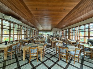 Tägliches inbegriffenes Frühstücksbuffet