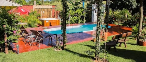 Piscine extérieure