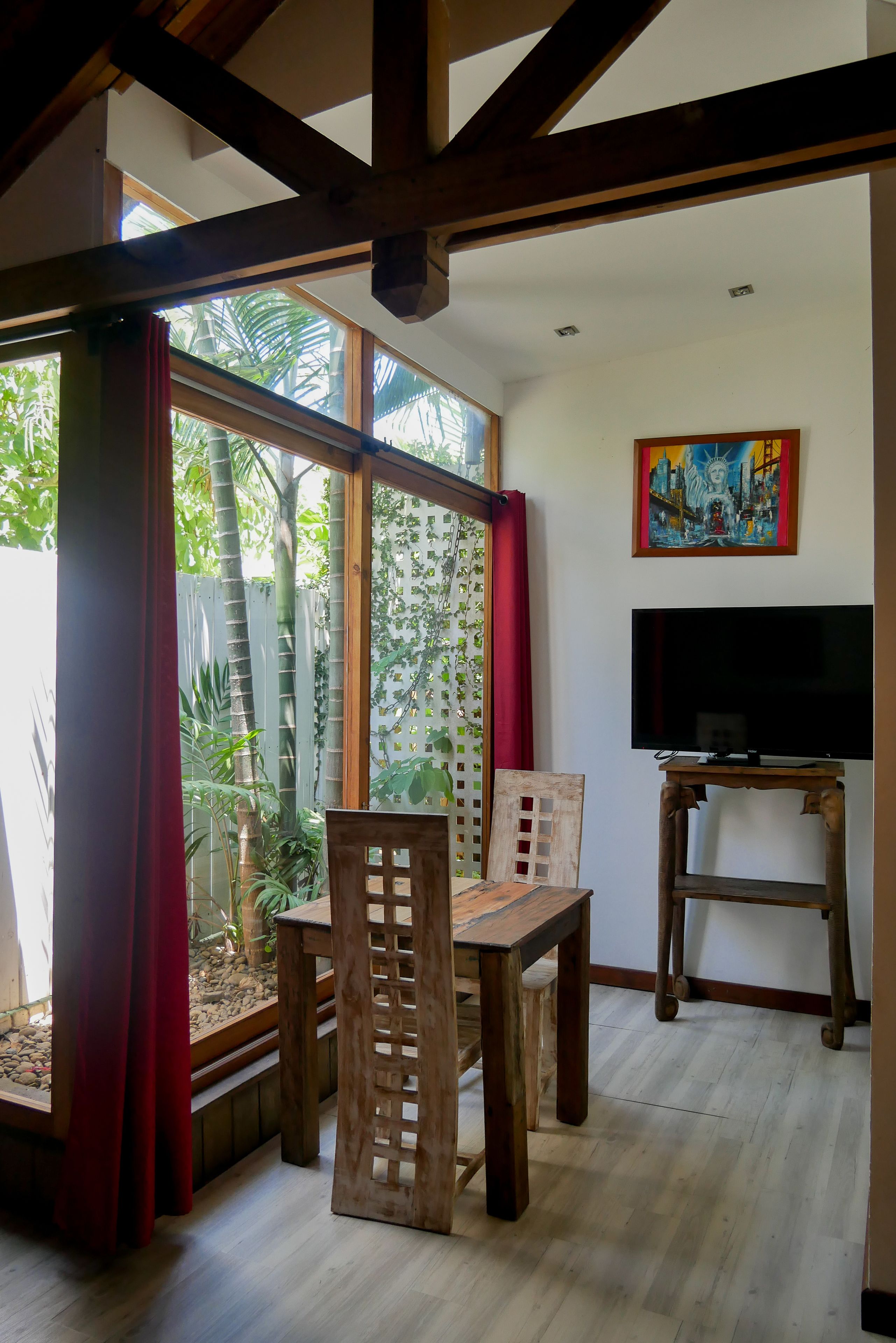 Studio, Kitchenette | Dapur peribadi | Peti sejuk/penyejuk beku saiz penuh, ketuhar gelombang mikro, dapur 