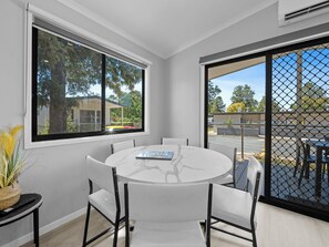 In-room dining - Wodonga Holiday Park (West Wodonga)