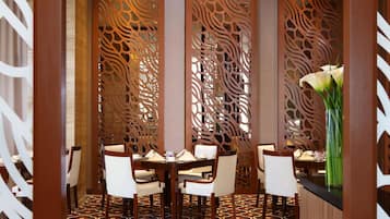 Breakfast, lunch, dinner served; international cuisine