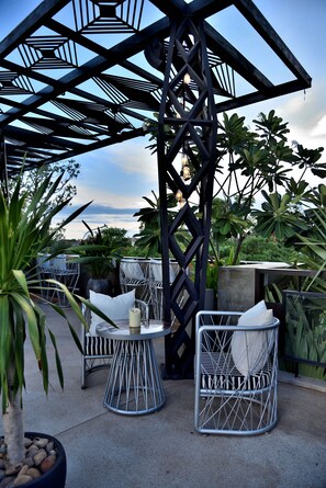 Bar (on property) - Jaya House River Park Hotel (Siem Reap)