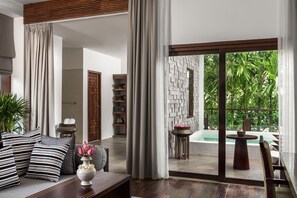 Suite studio Junior, 1 très grand lit (Plunge Pool) | Vue de la chambre