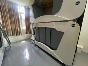 Phòng tập thể Economy, phòng tập thể nam và nữ | Truy cập Internet không dây miễn phí, bộ trải giường 