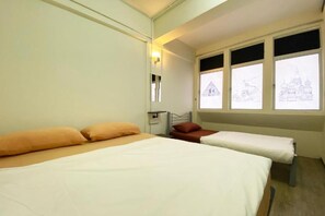 Economy Triple Room | Free WiFi, bed sheets - Hotel O The Space Inn (Kuala Terengganu)