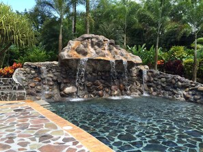 Kolam renang terbuka 