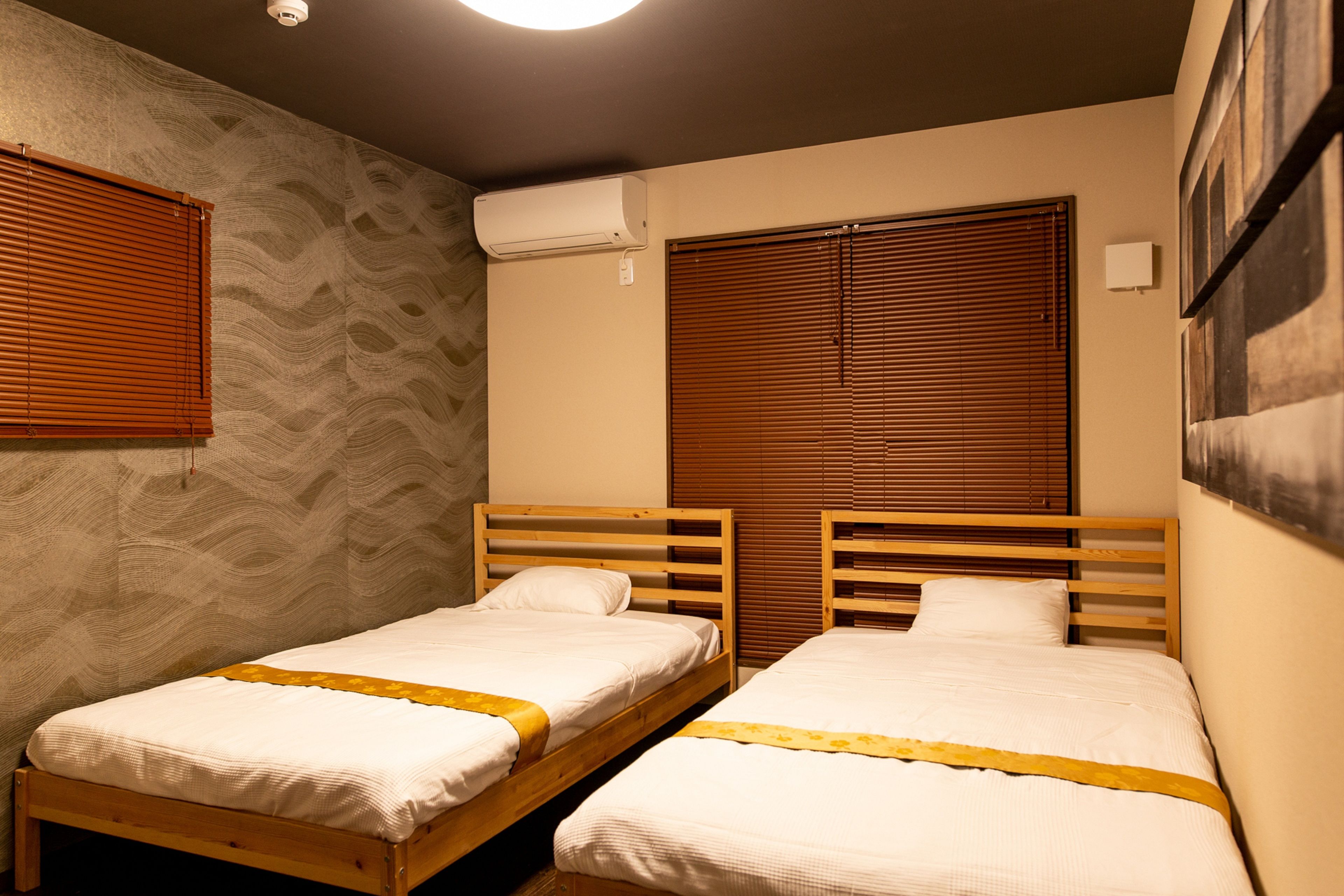 standard room | desk, iron/ironing board, free wifi