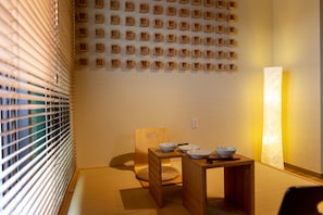 Deluxe Room | Desk, iron/ironing board, free WiFi - The Pagoda Experience (Kyoto)