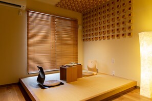 Deluxe Room | Desk, iron/ironing board, free WiFi - The Pagoda Experience (Kyoto)