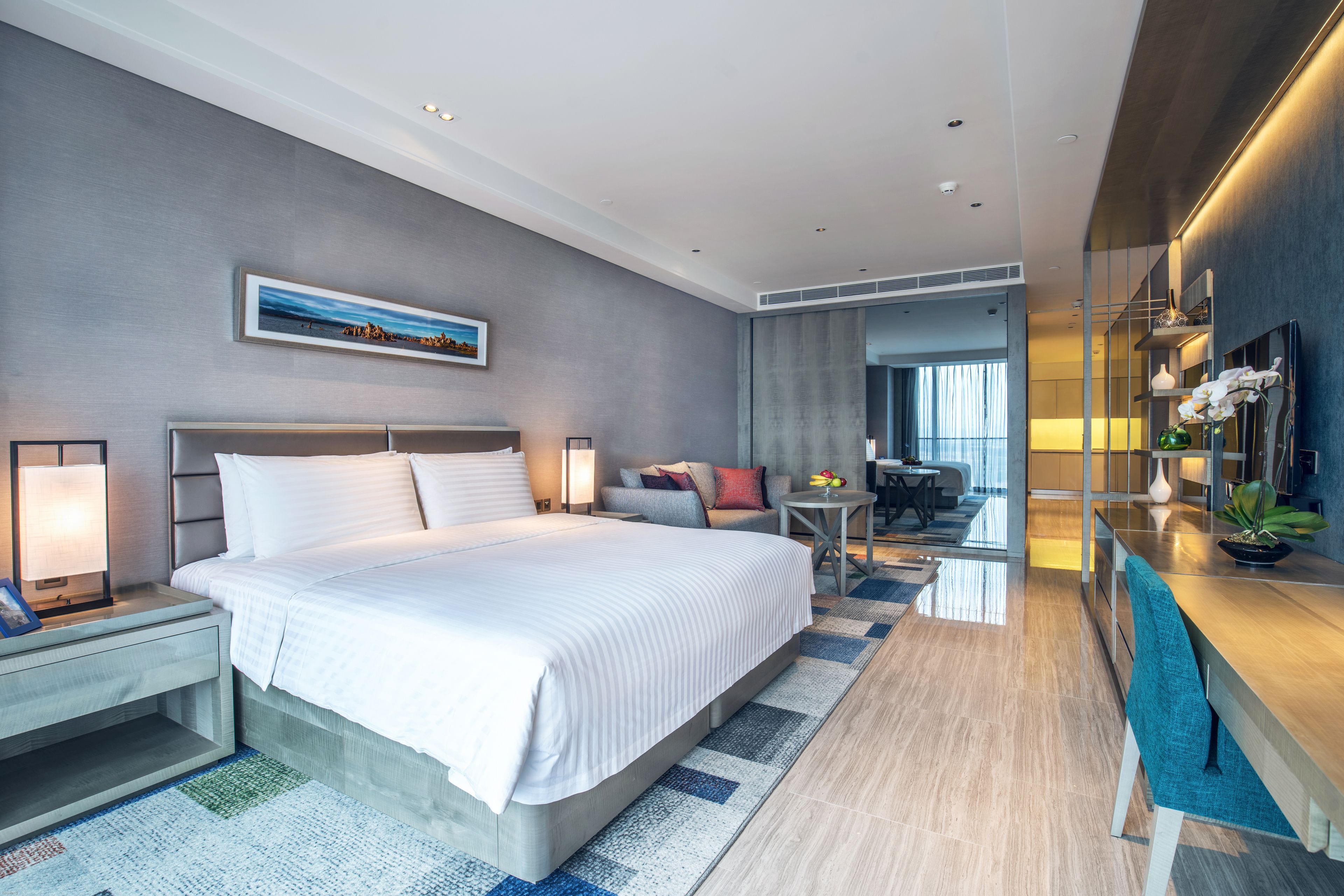 Studio – deluxe | Safe på rommet, individuelt dekorert og skrivebord