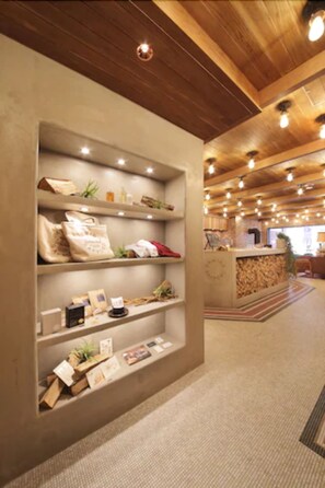 Lobby - Unwind Hotel & Bar Sapporo (Sapporo)