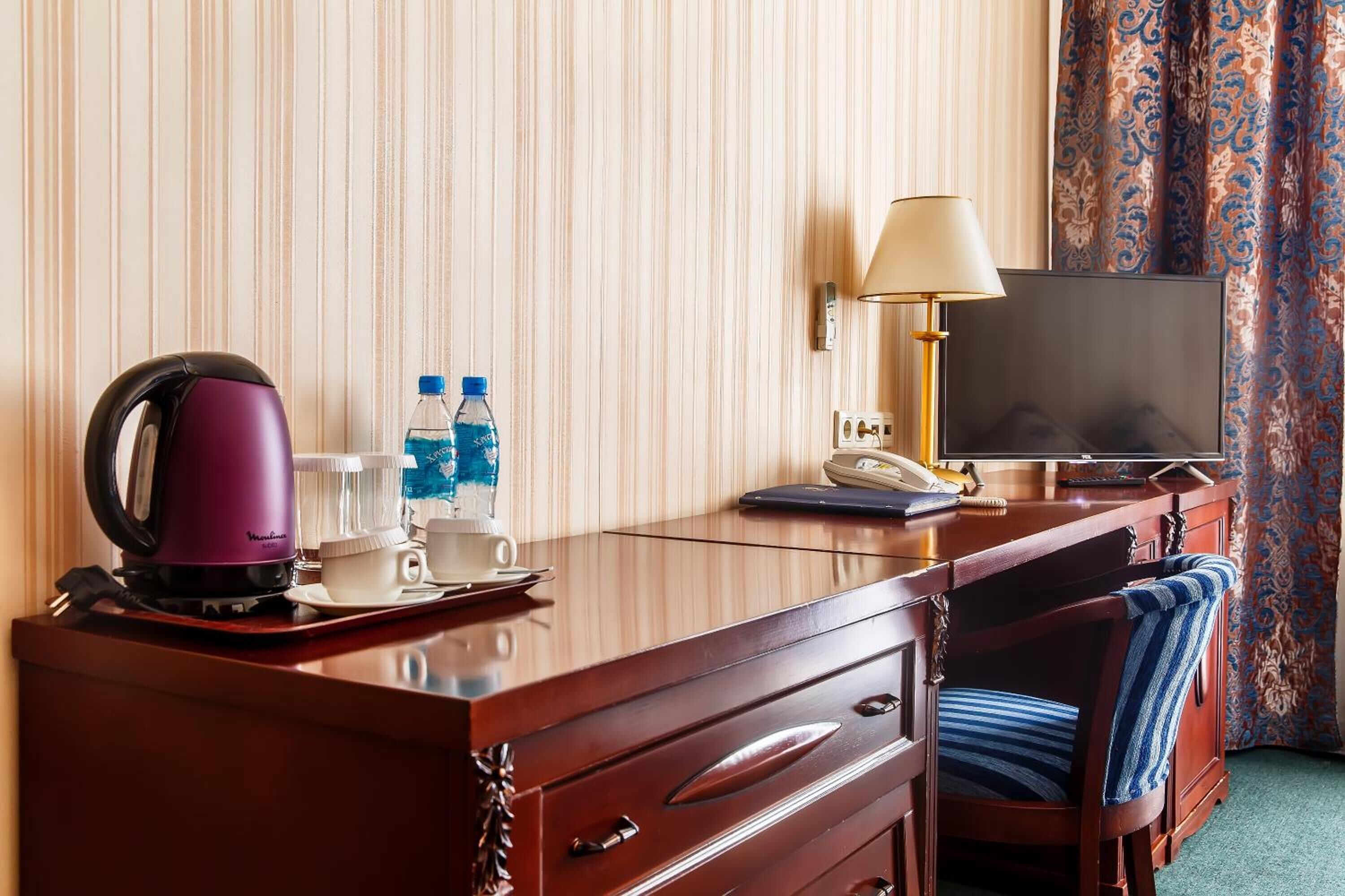 in-room safe, desk, laptop workspace, iron/ironing board