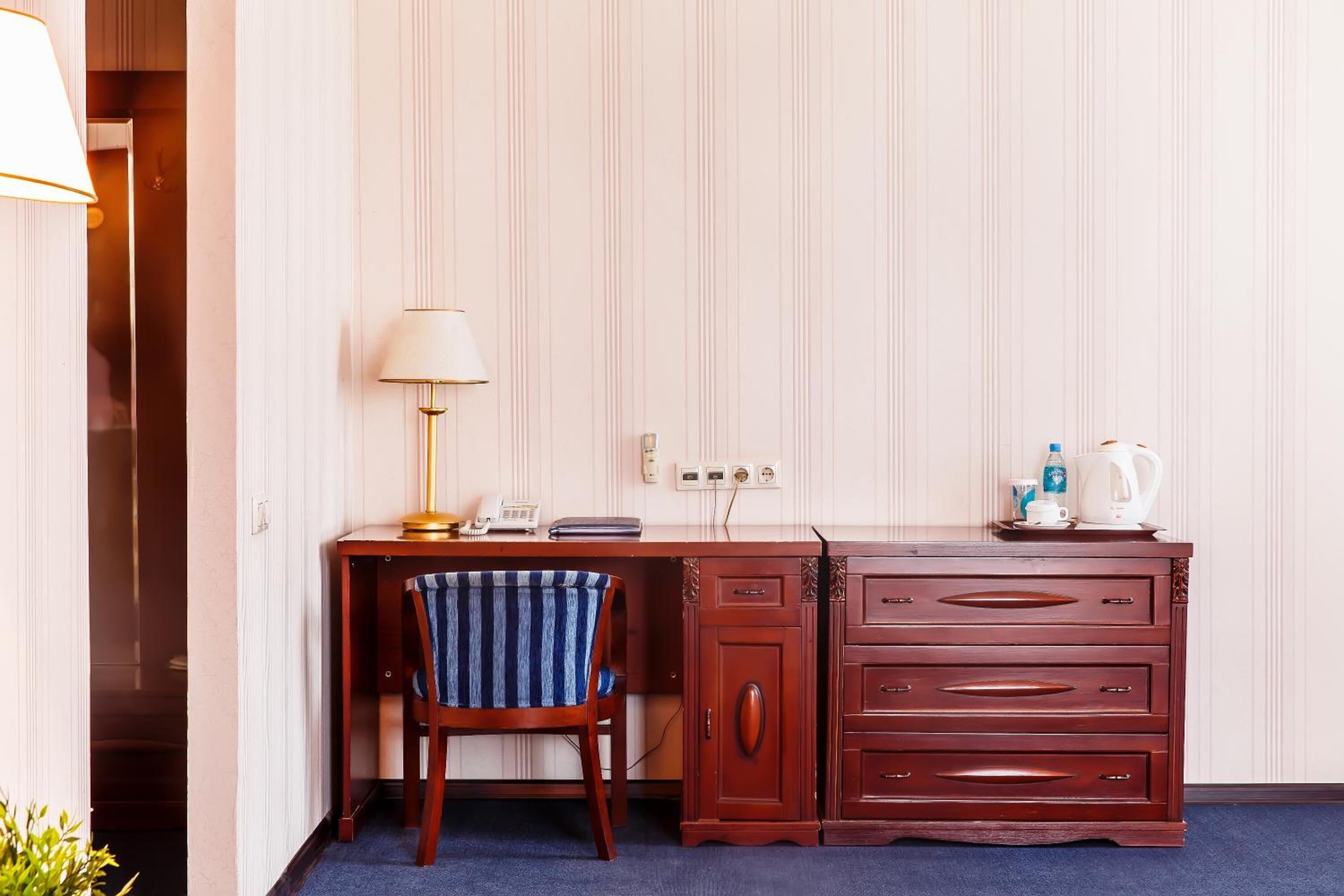 in-room safe, desk, laptop workspace, iron/ironing board