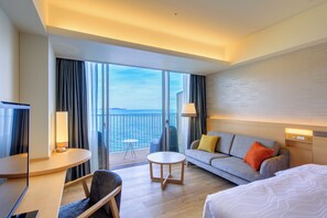 Zimmersafe, Schreibtisch, Verdunkelungsvorhänge, Bügeleisen/Bügelbrett