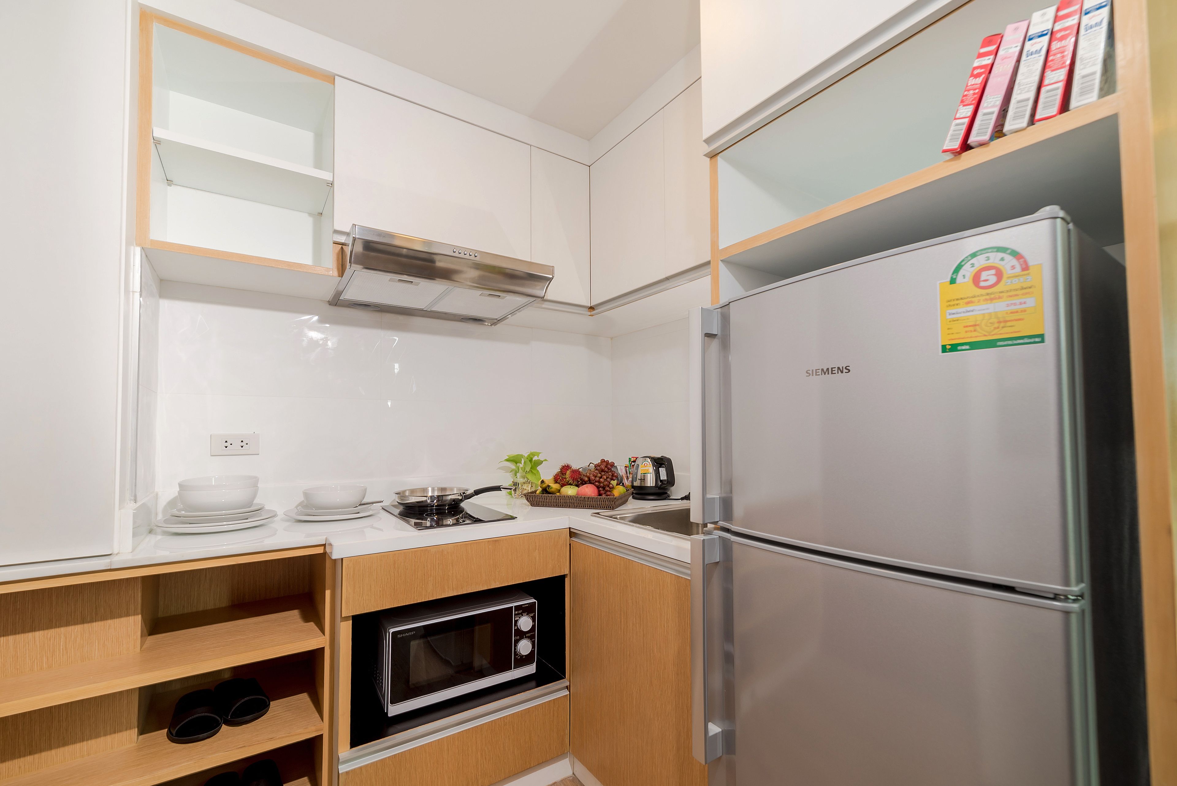 family room, 2 bedrooms | private kitchenette | fridge, electric kettle