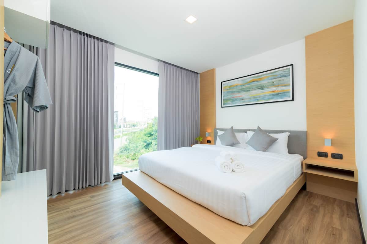 Family Room, 2 Bedrooms | Premium bedding, in-room safe, desk, blackout drapes