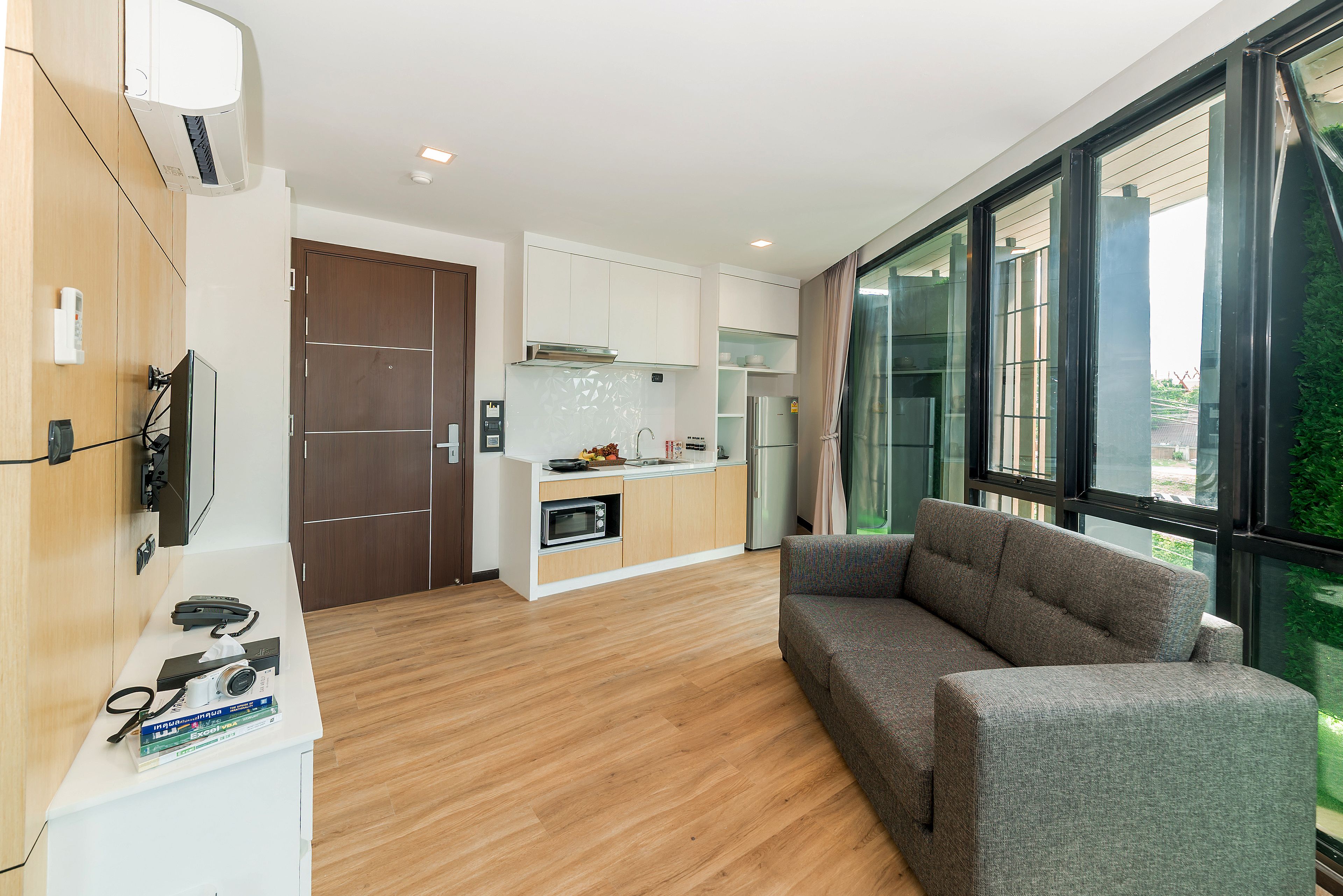 family room, 2 bedrooms | living area | flat-screen tv