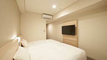 Meja kerja, Wi-Fi gratis, dan seprai linen